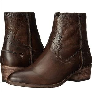 💥 FRYE Ray Seam Short Boot 💥